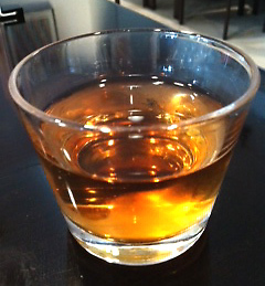 赤坂本店の麦茶